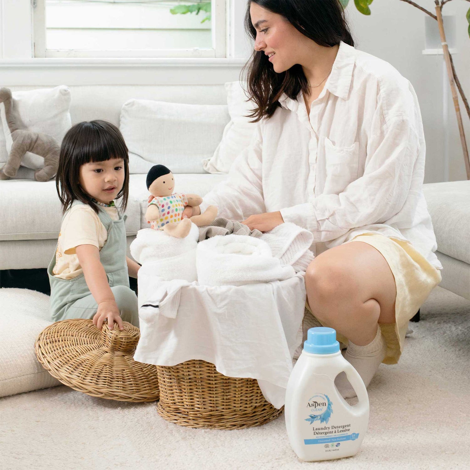 Clean Laundry with AspenClean Unscented Laundry Liquid