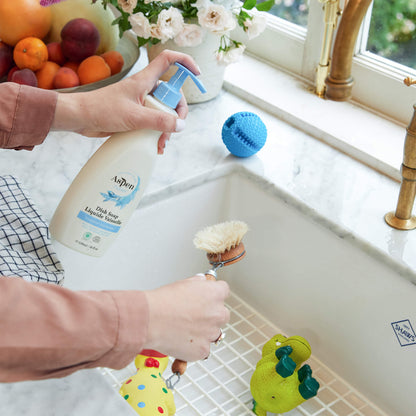 Washing the dishes with AspenClean Hypoallergenic Cleaning Kit